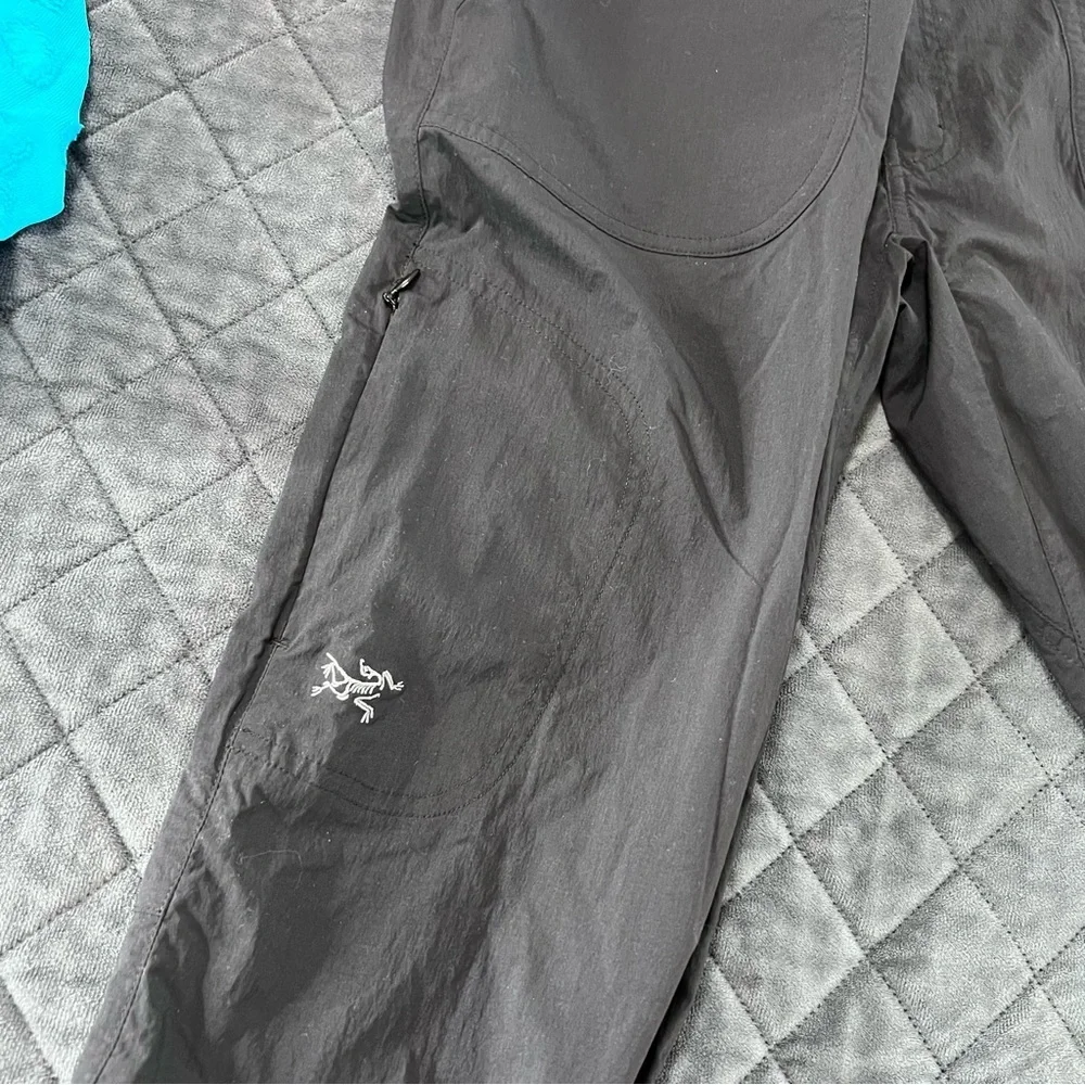 Arcteryx Parapet Trail Pants Women's Size 8 Black Hiking Outdoors Gorpcore B4